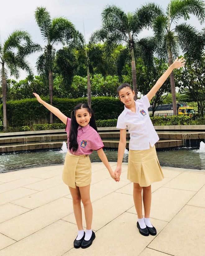 Nhan sắc xinh đẹp của hai cô công chúa nhà MC Quyền Linh