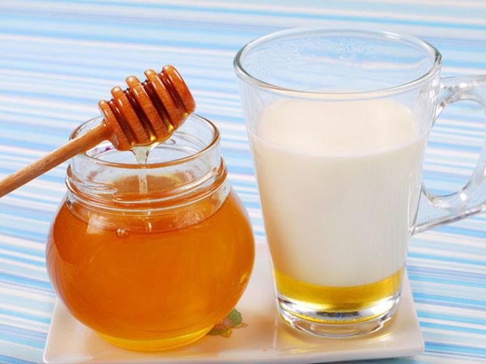 Làm đẹp đón Tết: Tắm trắng tại nhà với cà phê, sữa chua và cam tươi