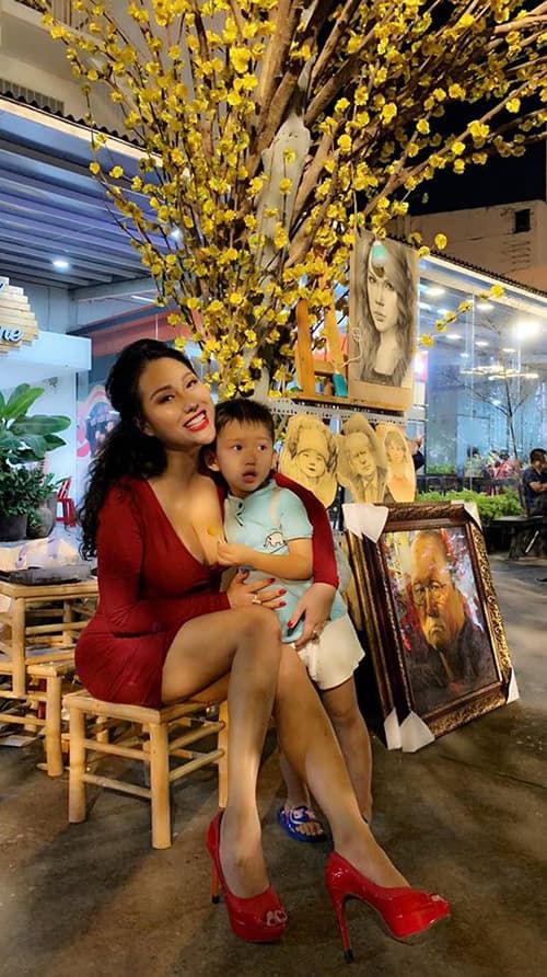 Hiền Thục trẻ như gái đôi mươi, Hải Băng rạng rỡ bên các con