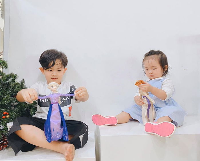 Thu Trang xinh đẹp như mỹ nhân, Ngọc Trinh ẩn ý có người yêu