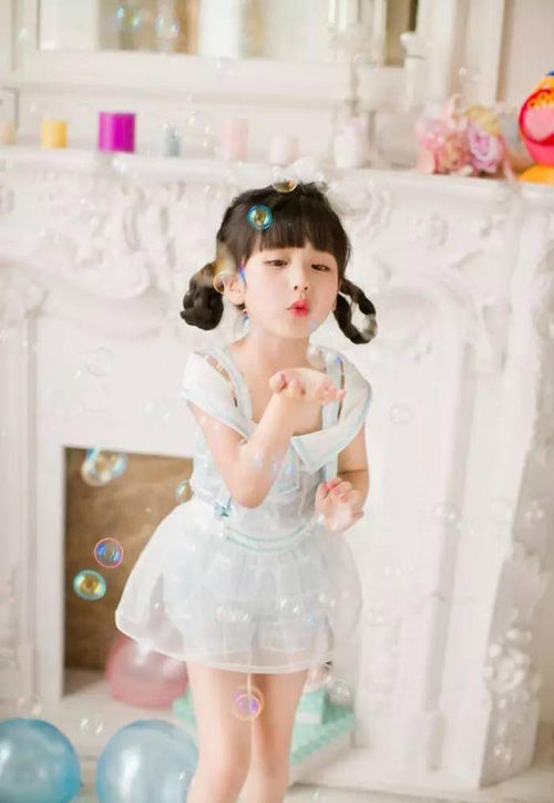 Tiểu mỹ nhân Thượng Hải xinh như hoa, mới 10 tuổi đã kiếm bộn tiền