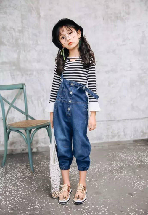 Tiểu mỹ nhân Thượng Hải xinh như hoa, mới 10 tuổi đã kiếm bộn tiền