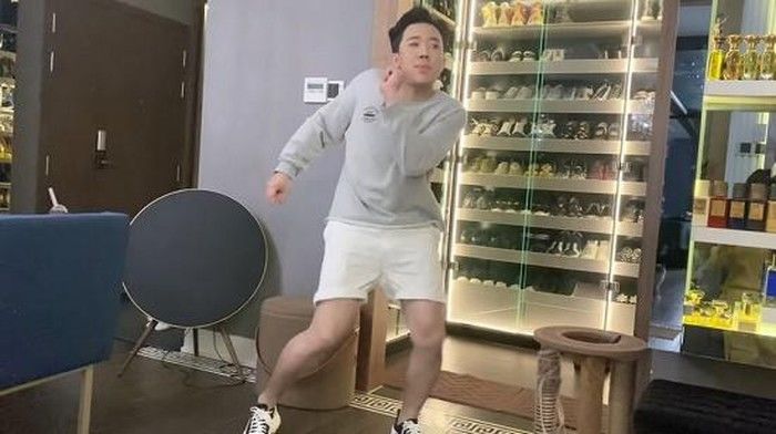 Trấn Thành - tay chơi nước hoa, phụ kiện cài áo, giày hiệu của Vbiz