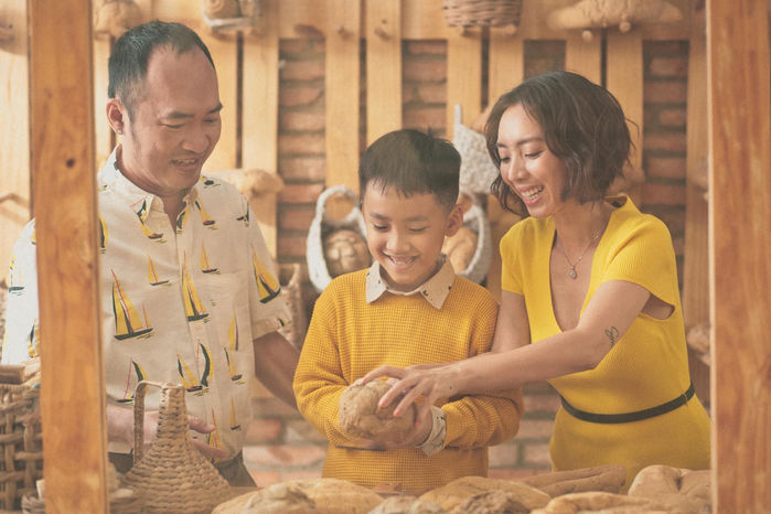 Trấn Thành và dàn nghệ sĩ hài khiến cả Vbiz ghen tị vì hôn nhân như mơ