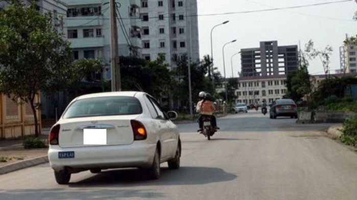 Từ năm 2020, quên bật xi - nhan khi rẽ hướng có thể phạt đến 5 triệu
