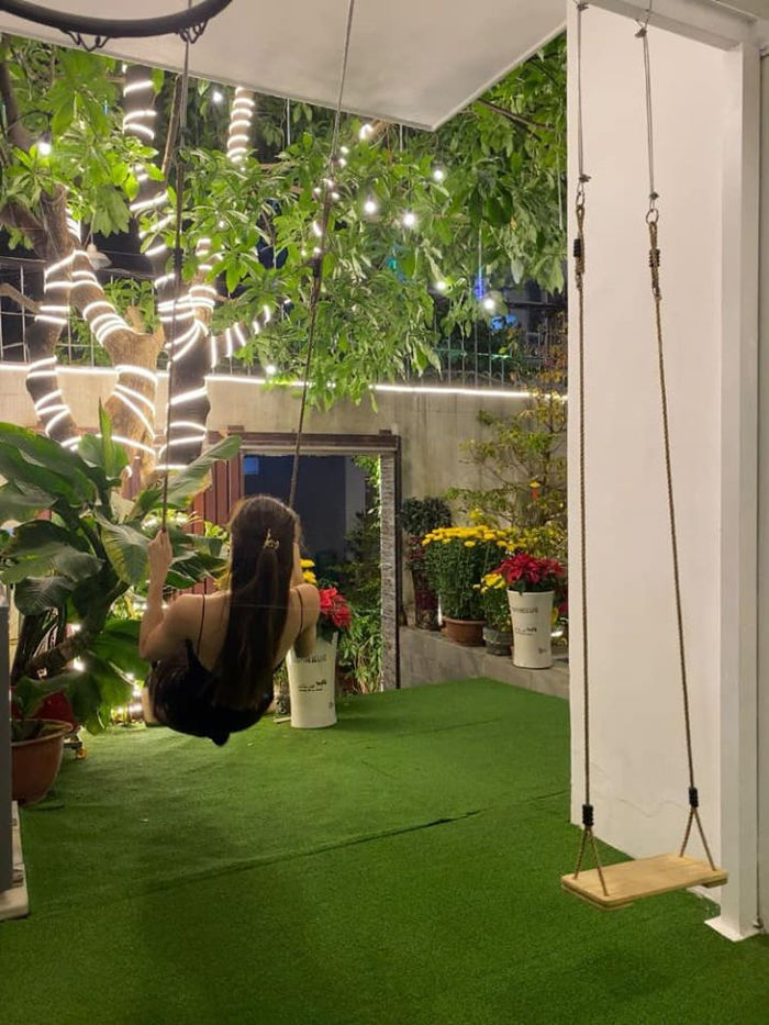 Vợ chồng Cường Đôla sum vầy bên con trai, gia đình Thu Trang đi chùa