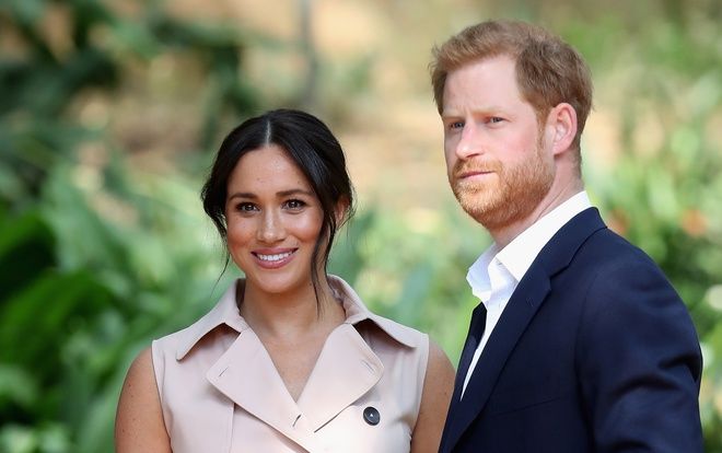 Vợ chồng Meghan dính nghi vấn ly hôn sau thông báo của Nữ hoàng Anh
