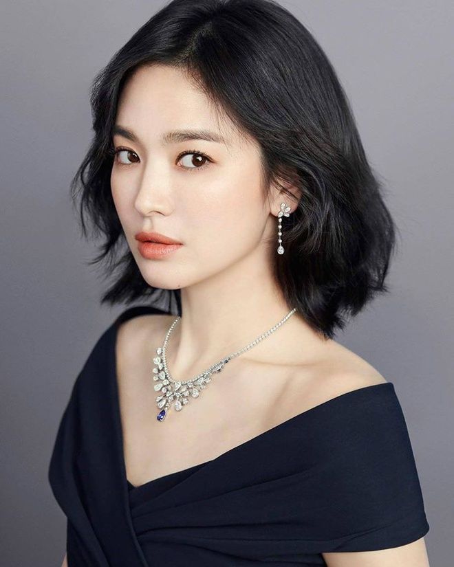 Sao Hàn diện đồ đắt xắt ra miếng, nhất là Irene với vòng cổ 5,4 tỷ