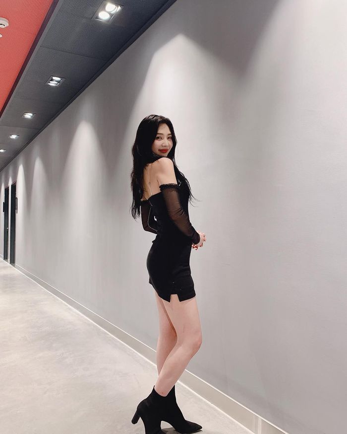 Loạt ảnh chứng minh body quyến rũ đến nghẹt thở của Joy (RED VELVET)