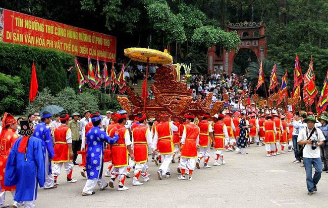 Lịch nghỉ lễ Giỗ tổ Hùng Vương và chế độ lương thưởng năm 2020