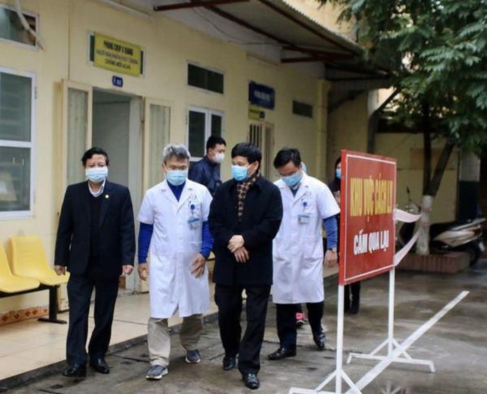 Hà Nội nâng cao mức cảnh giác, đề xuất cách ly nếu đưa người về nước