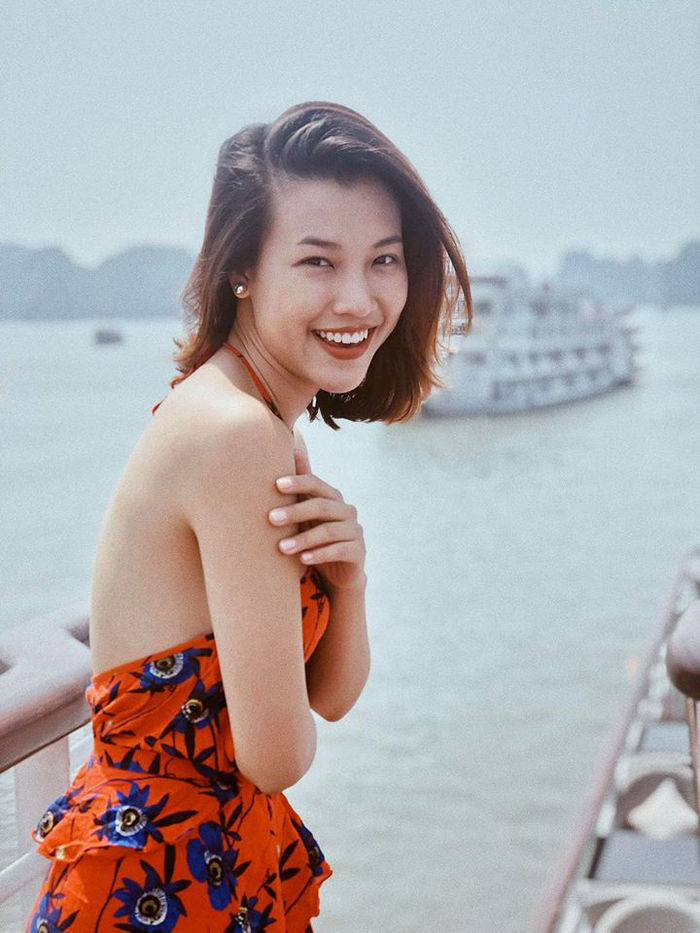 Ảnh hot Sao Việt: Vợ chồng Đông Nhi đeo khẩu trang kín mít