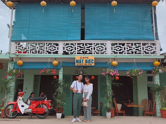Hành trình tìm kiếm xứ Huế lãng mạn, trẻ trung của cặp đôi cực chất