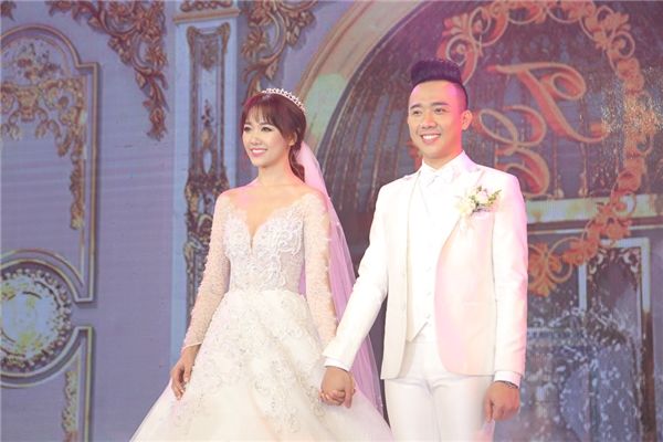 7 đám cưới bí mật của Vbiz: Tóc Tiên, Xuân Lan giấu đến phút chót