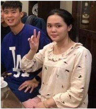 Bà xã Duy Mạnh: Ở nhà xuề xòa bao nhiêu ra đường sành điệu bấy nhiêu