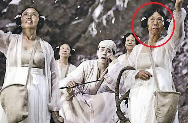 Bạn diễn của Châu Tinh Trì: Vẻ ngoài xấu lạ, vụt sáng nhờ Tinh Gia