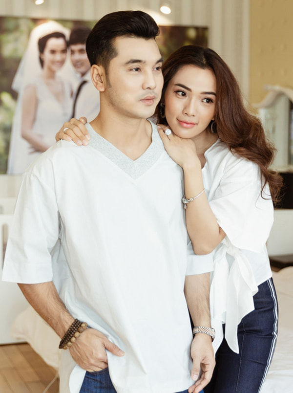 Bất ngờ trước quà Valentine sớm Ưng Hoàng Phúc tặng vợ siêu mẫu