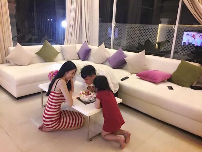 Bị bé Bánh Gạo chê trẻ trâu, Thủy Tiên tức tối sau màn cà khịa