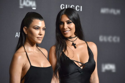 Chị em Kim Kardashian tung chưởng ngay trên sóng truyền hình