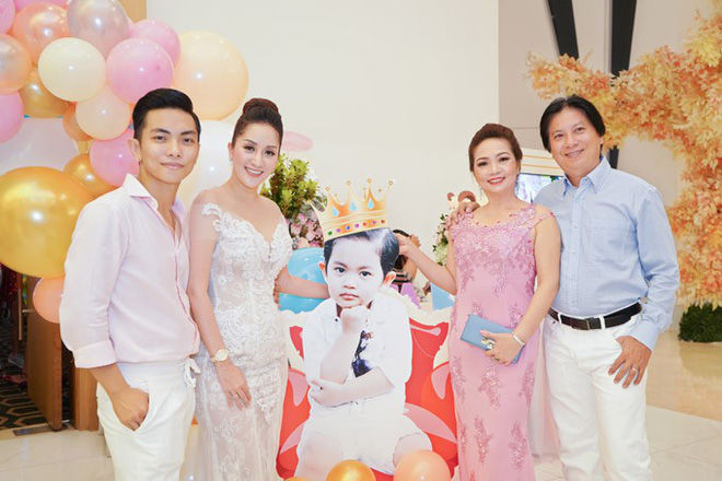 Chuyện làm dâu trong showbiz: Được cưng nhất là ca nương Kiều Anh