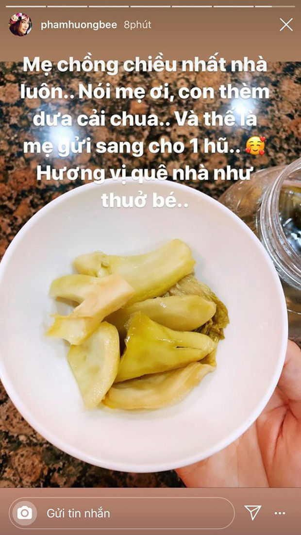 Chuyện mẹ chồng - nàng dâu Vbiz: Phạm Hương được cưng chiều hết mực