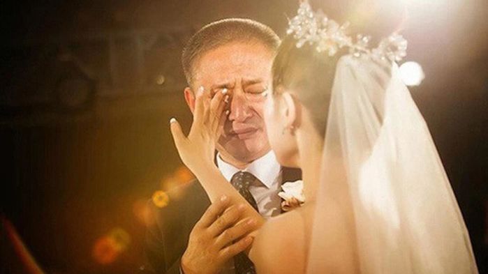 Có ông ngoại, con gái ở cữ không phải động tay việc gì