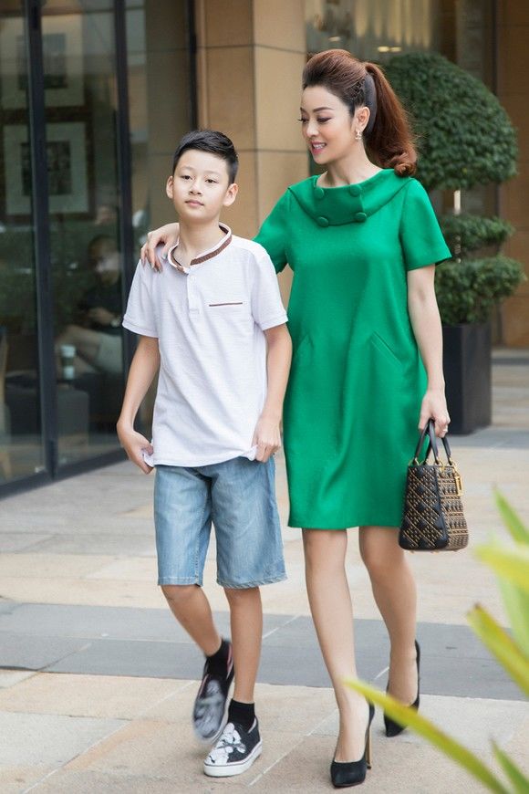 Con trai Quang Dũng gây bất ngờ với ngoại hình cao lớn ở tuổi 12