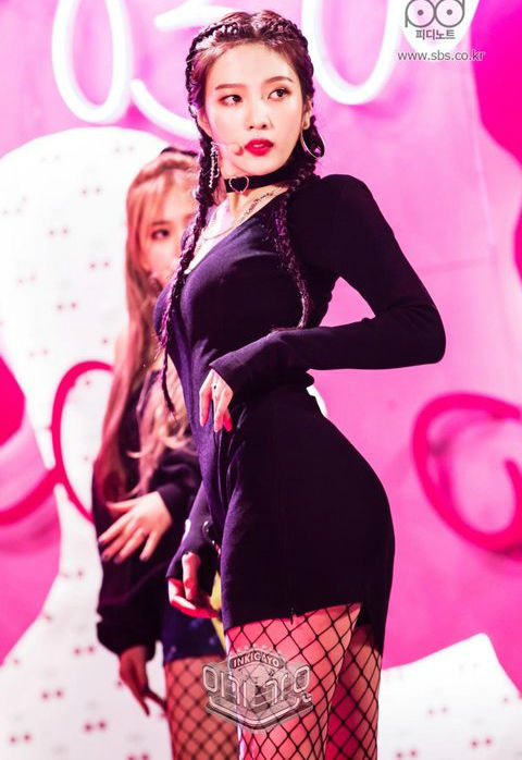 Loạt ảnh chứng minh body quyến rũ đến nghẹt thở của Joy (RED VELVET)