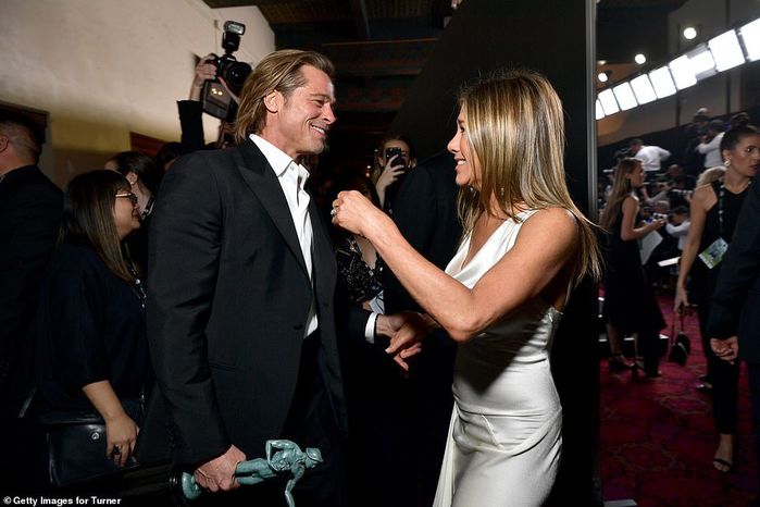 Sau 4 năm ly dị Angelina Jolie, Brad Pitt liên tục dính tin đồn hẹn hò