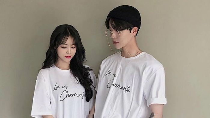 Kiểu người đáng ghét trên FB: Suốt ngày “đào mộ” ảnh cũ rồi thả haha