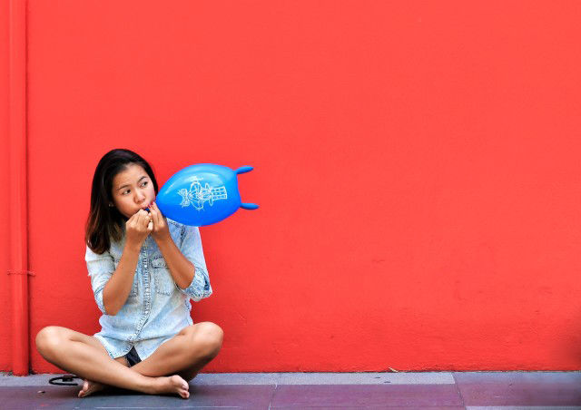 Đè người yêu ra hôn 2-3 hiệp/ngày sẽ lấy lại V-line cho chiếc cằm nọng