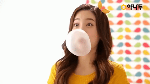 Đè người yêu ra hôn 2-3 hiệp/ngày sẽ lấy lại V-line cho chiếc cằm nọng