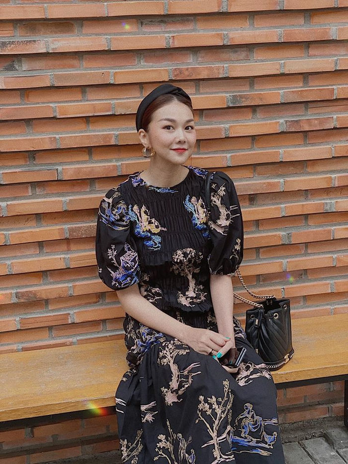 Thanh Hằng trẻ như gái đôi mươi, Khánh Vân khoe ảnh ngày ấy và bây giờ