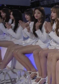 Idol 15 tuổi Jang Won Young gây sốt với gương mặt, thân hình cực phẩm