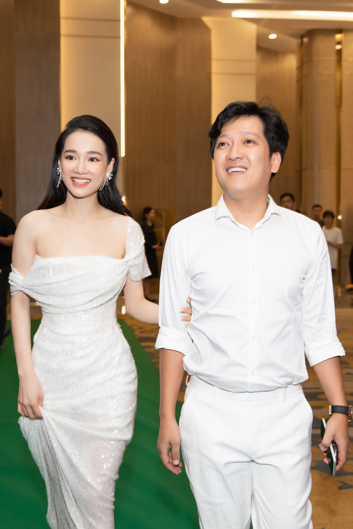 Đưa hết lương cho vợ, Trường Giang, Trấn Thành rơi vào túng thiếu