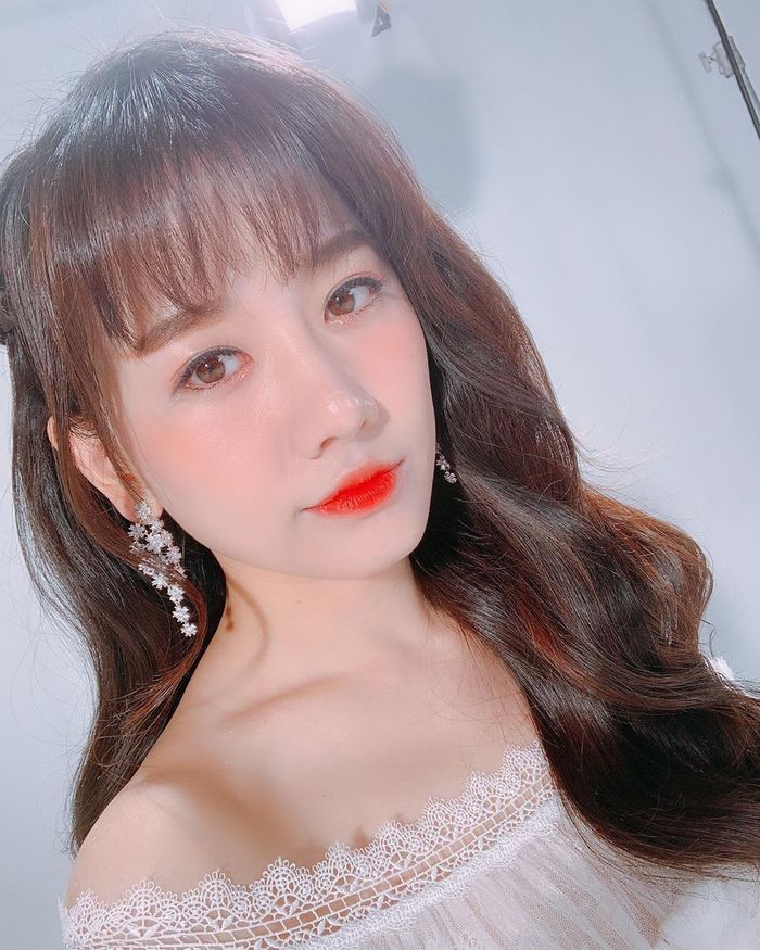 Hóa ra bí quyết để trẻ trung như minh tinh của Hari Won nằm ở mái tóc