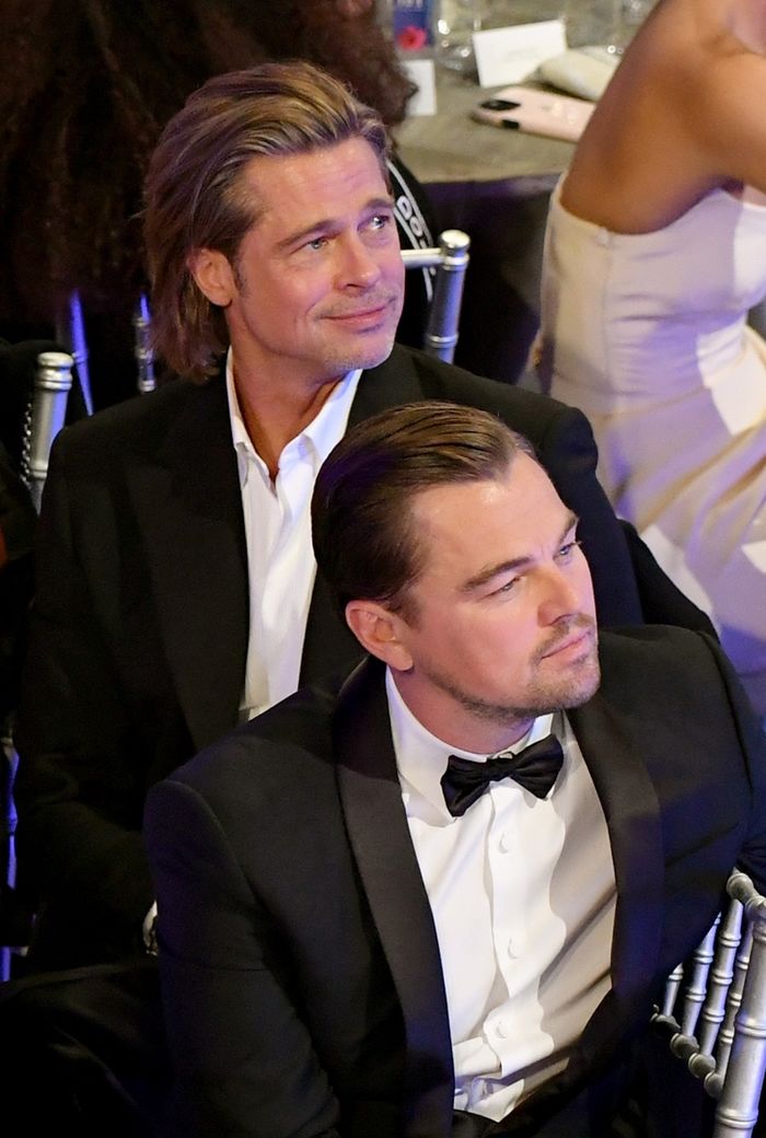 Hãy yêu ai đó nhìn bạn giống như Leo nhìn Brad Pitt