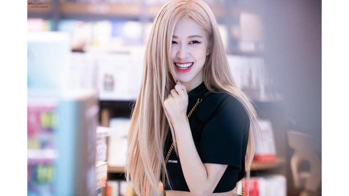 Hé lộ bí mật làm nên làn da như em bé của Rosé: Dùng súp chân gà
