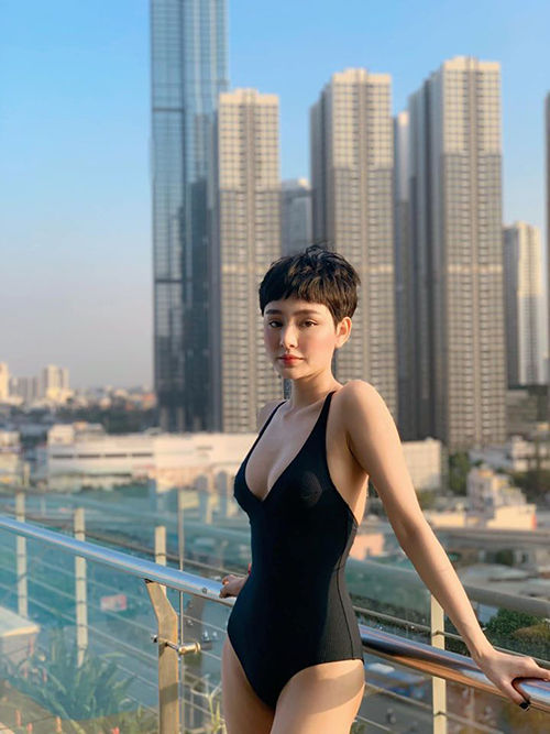 Vợ chồng Trường Giang tình tứ bên nhau, Hiền Hồ diện bikini gợi cảm