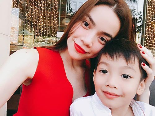 Học phí danh hài Thúy Nga đóng cho con: 30 - 40 triệu đồng/tháng