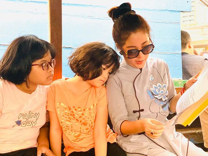 Học phí danh hài Thúy Nga đóng cho con: 30 - 40 triệu đồng/tháng