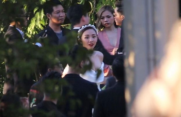 Học sao Việt những xu hướng thời trang cho cô dâu 2020 cực sành điệu