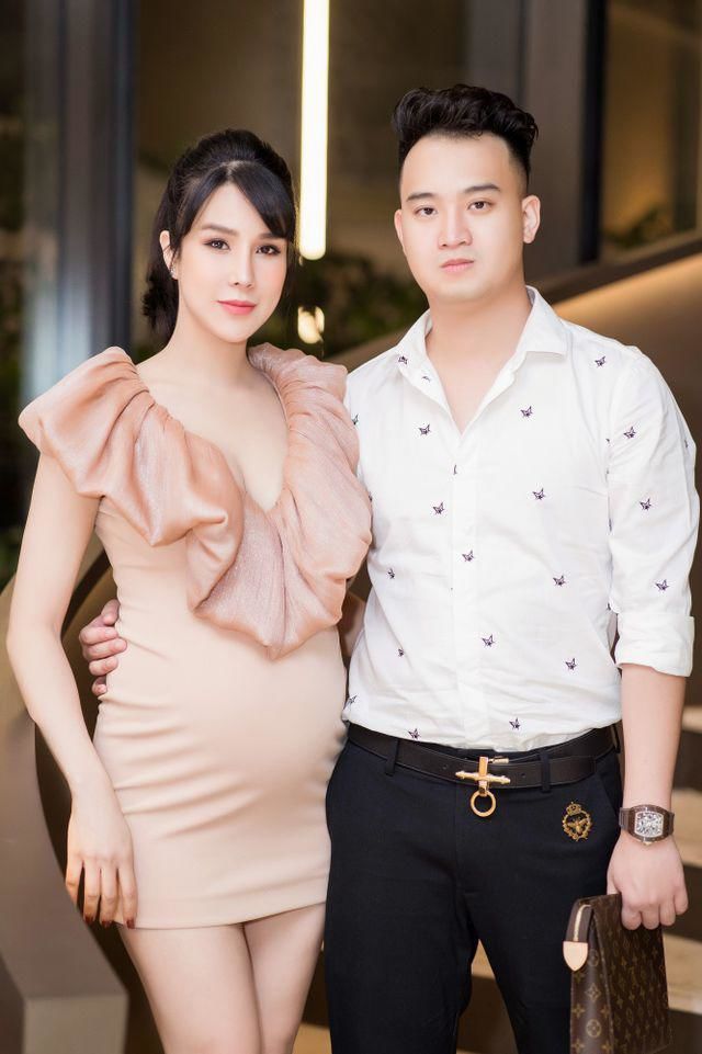 Bí quyết để Hari Won và loạt sao Việt hơn tuổi chồng vẫn xinh đẹp