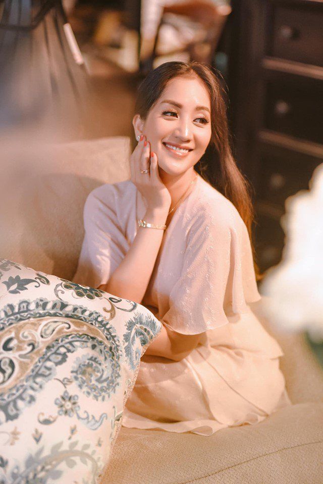 Bí quyết để Hari Won và loạt sao Việt hơn tuổi chồng vẫn xinh đẹp