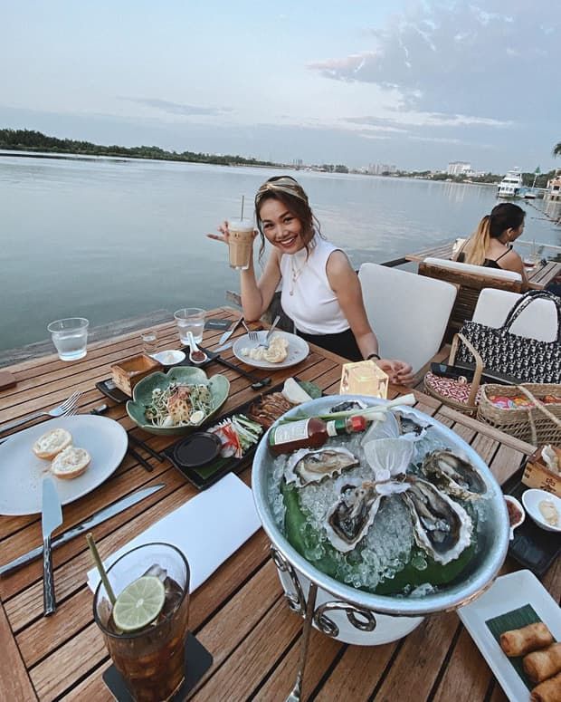 Không chỉ Thanh Hằng, Jennie và sao Kbiz cũng “nghiện” đeo băng đô