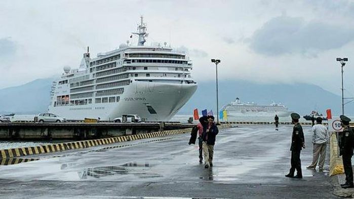 Kiểm soát chặt chẽ tàu Crystal Symphony cập cảng TP.HCM