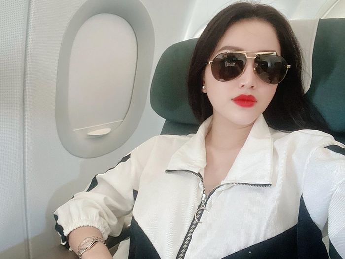 Loạt sao nữ Châu Á bất ngờ trở về tóc đen giữa muôn vàn màu nhuộm hot