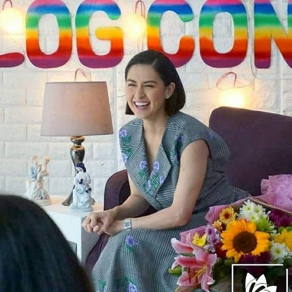 “Mỹ nhân đẹp nhất Philippines” vẫn “phì nhiêu” sau sinh quý tử