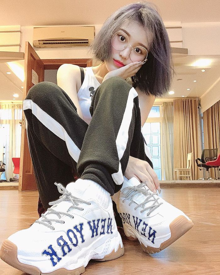 Mỹ nhân Việt nhiều lần để lộ vóc dáng gầy guộc đáng báo động