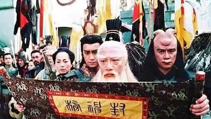 Netizen chỉ trích nhà đài TVB khi đối xử tệ bạc với diễn viên gạo cội